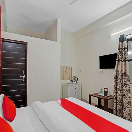 Hotel O Avs Hotel & Restaurant Noida Exteriör bild