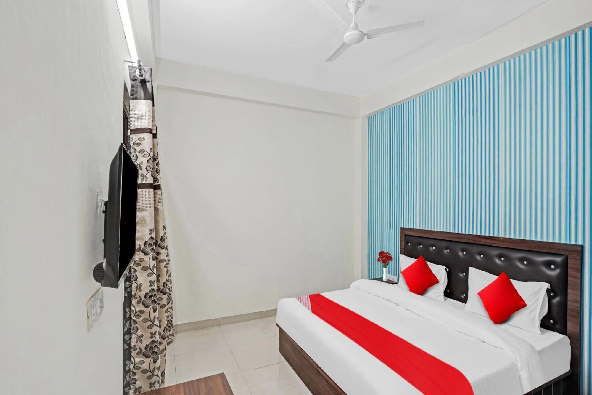 Hotel O Avs Hotel & Restaurant Noida Exteriör bild